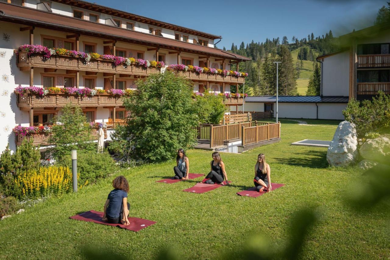 Moseralm Dolomiti Spa Resort Nova Levante Exteriör bild