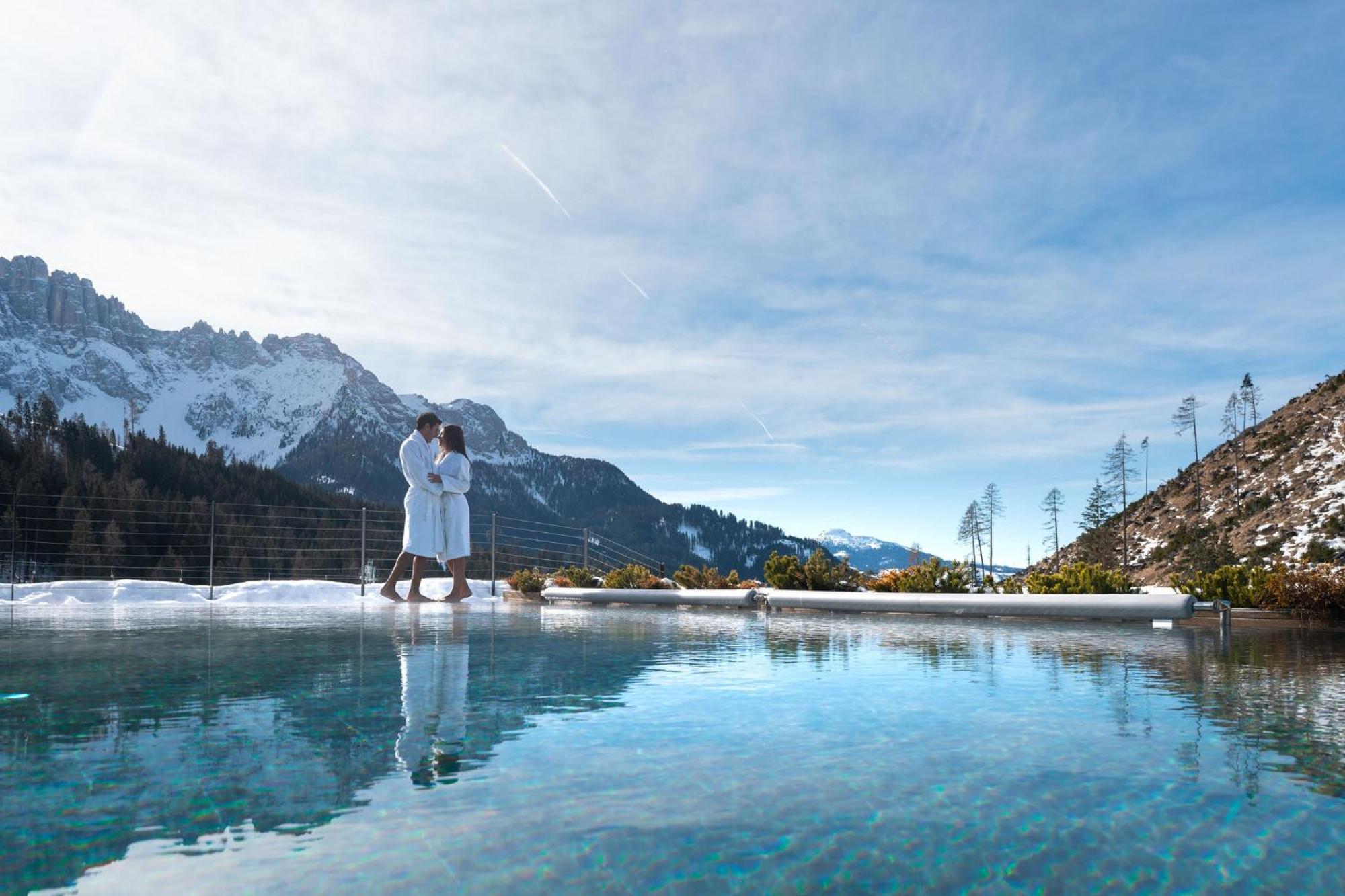 Moseralm Dolomiti Spa Resort Nova Levante Exteriör bild