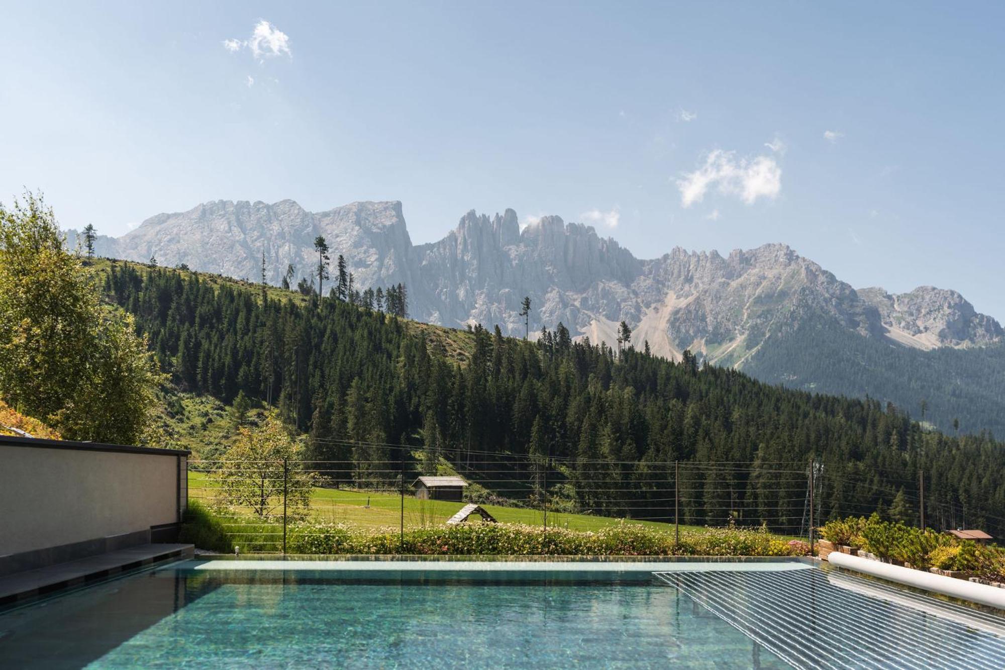 Moseralm Dolomiti Spa Resort Nova Levante Exteriör bild