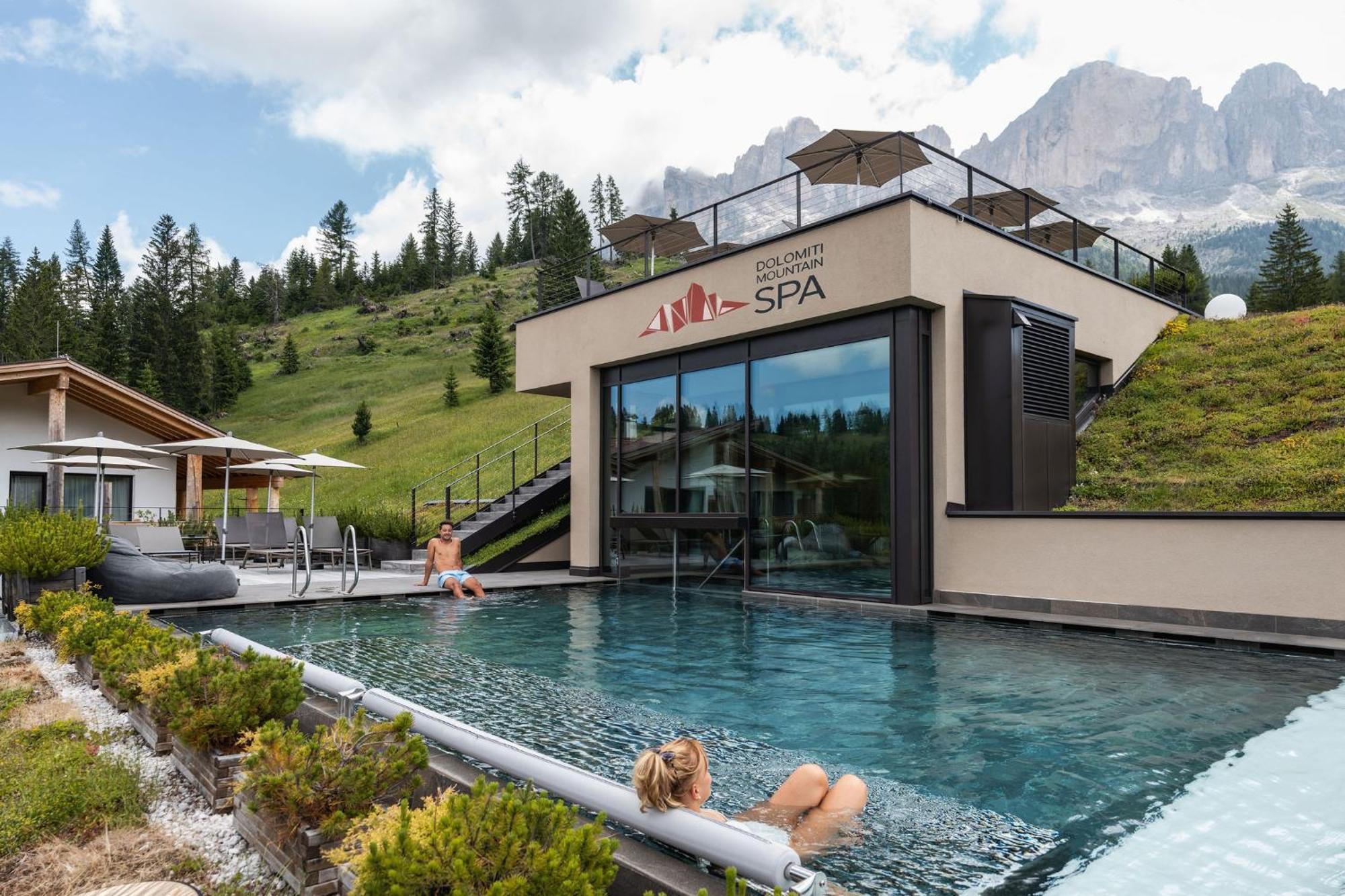 Moseralm Dolomiti Spa Resort Nova Levante Exteriör bild