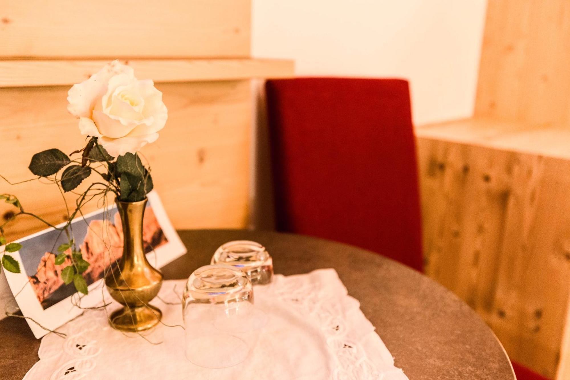 Moseralm Dolomiti Spa Resort Nova Levante Rum bild